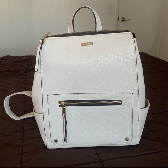 Backpack - Picture 1 of 6